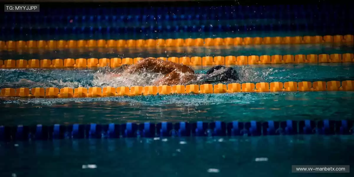 限量周边，收藏荣耀，你的专属体育记忆！🎯✨